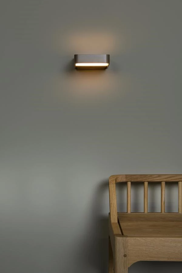 Lucide Premium SILVI - Applique murale Rechargeable - Batterie/Piles - LED Dim. - 1x3,7W 2700K - Rouille - ambiance 1